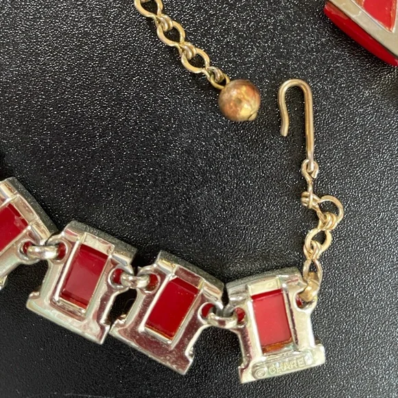 Charel Cherry Red & Silver Thermoset Parure- Necklace, Bracelet, Earrings, 1950s - Picture 14 of 16